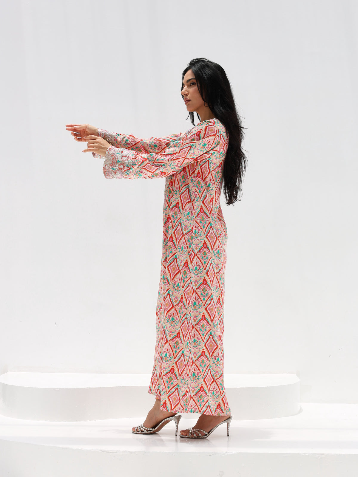 Coral Mosaic Mukhawar — embroidered cotton Emirati dress (17)
