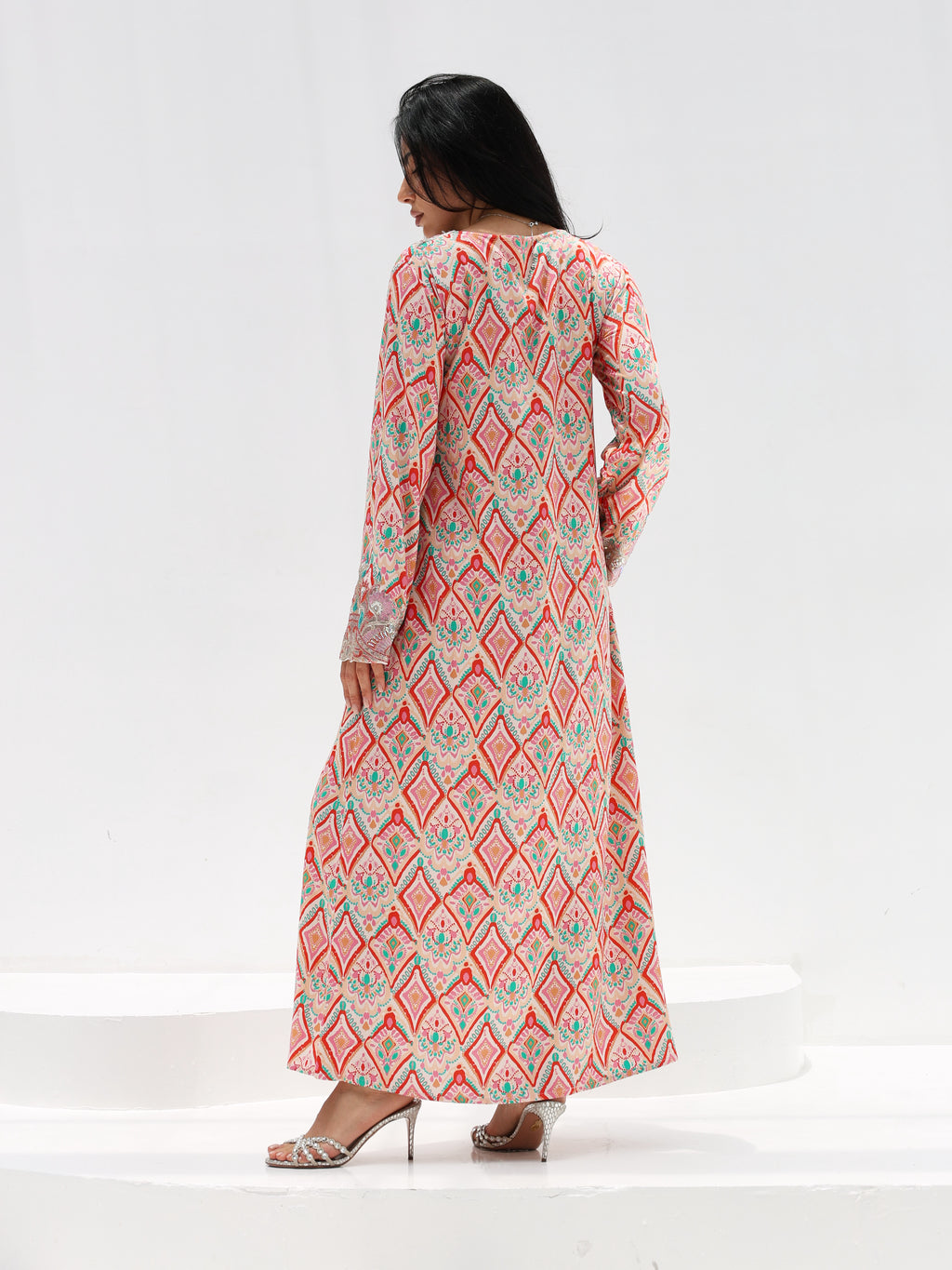 Coral Mosaic Mukhawar — embroidered cotton Emirati dress (19)