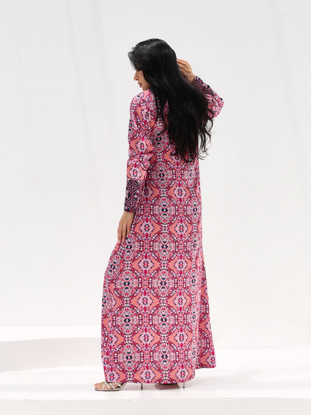 Kaleidoscope Mukhawar — embroidered Armani silk Emirati dress (20)