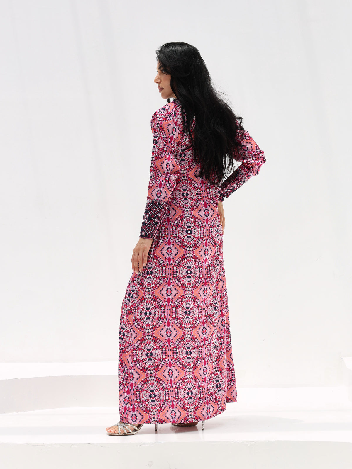 Kaleidoscope Mukhawar — embroidered Armani silk Emirati dress (21)