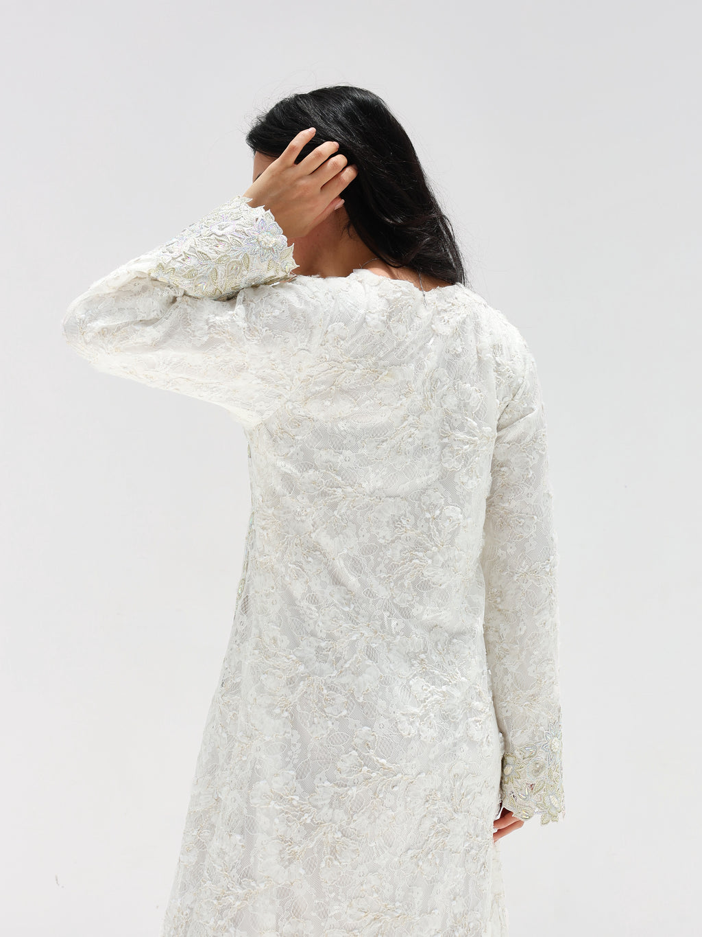 Ivory Lace Mukhawar — gold embroidered lace Emirati dress (17)