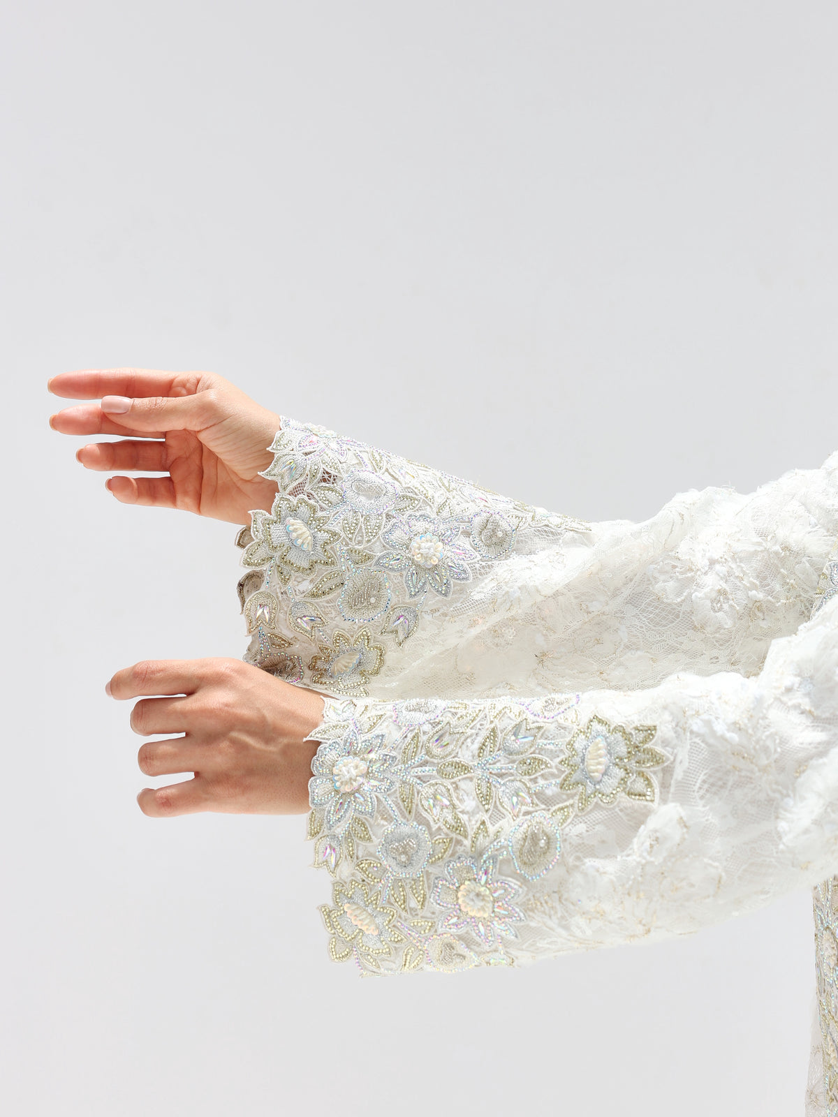 Ivory Lace Mukhawar — gold embroidered lace Emirati dress (23)