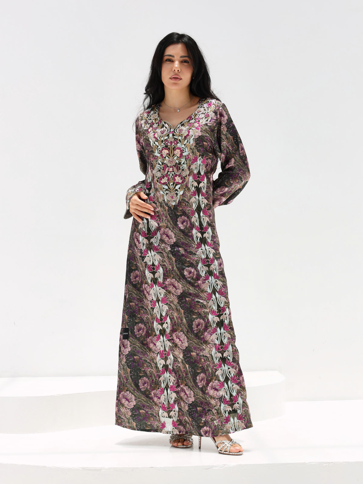 Midnight Rose Mukhawar — embroidered jacquard silk Emirati dress (9)