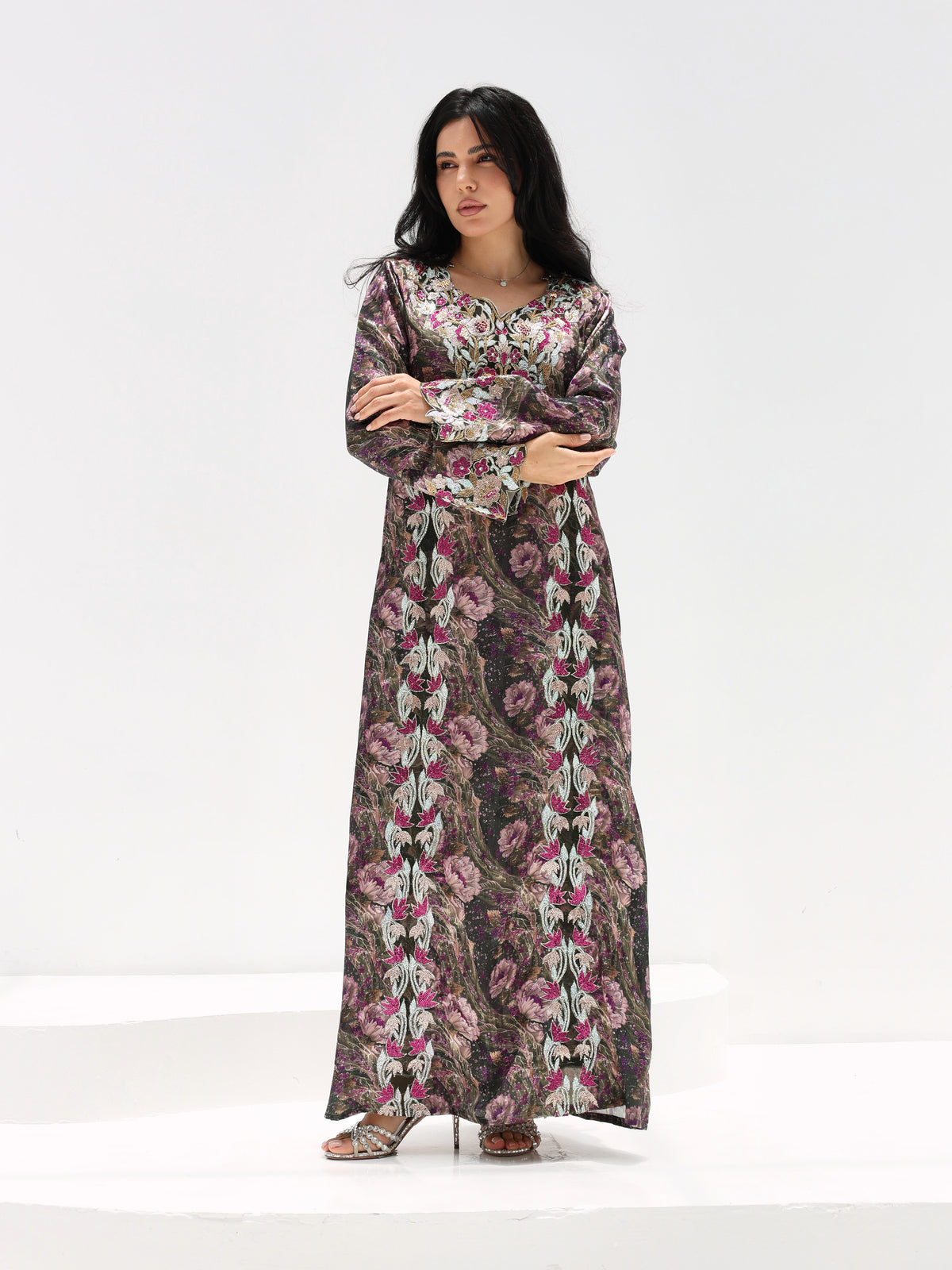 Midnight Rose Mukhawar — embroidered jacquard silk Emirati dress (12)