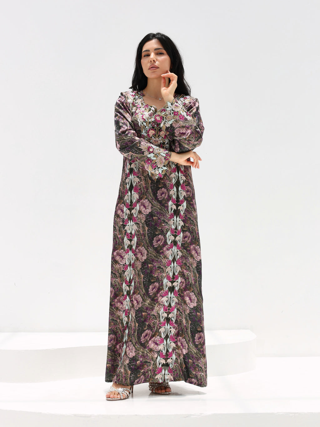 Midnight Rose Mukhawar — embroidered jacquard silk Emirati dress (13)