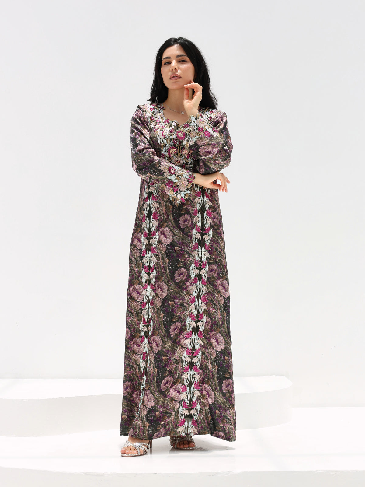 Midnight Rose Mukhawar — embroidered jacquard silk Emirati dress (13)
