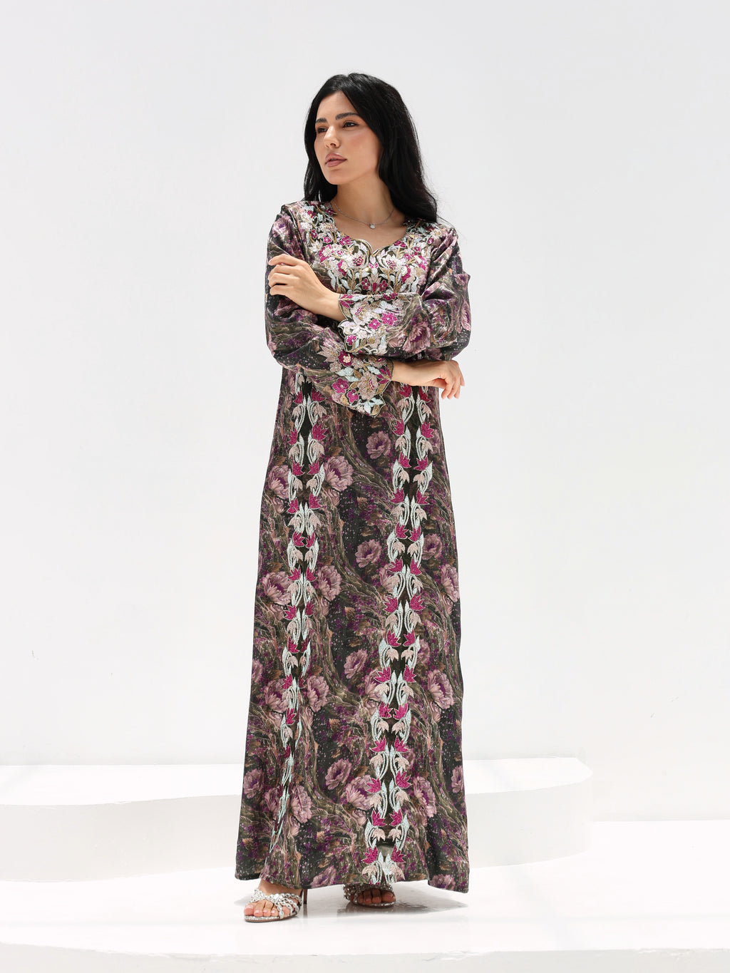Midnight Rose Mukhawar — embroidered jacquard silk Emirati dress (14)