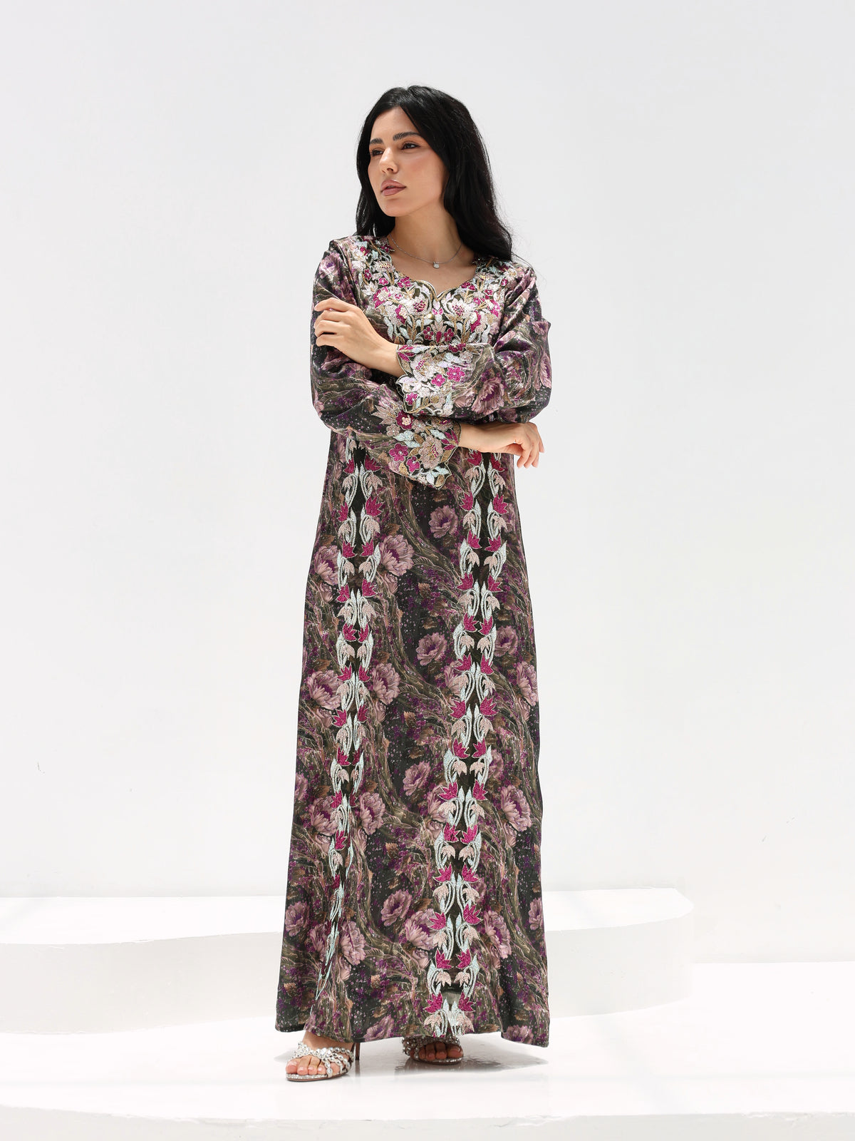 Midnight Rose Mukhawar — embroidered jacquard silk Emirati dress (14)