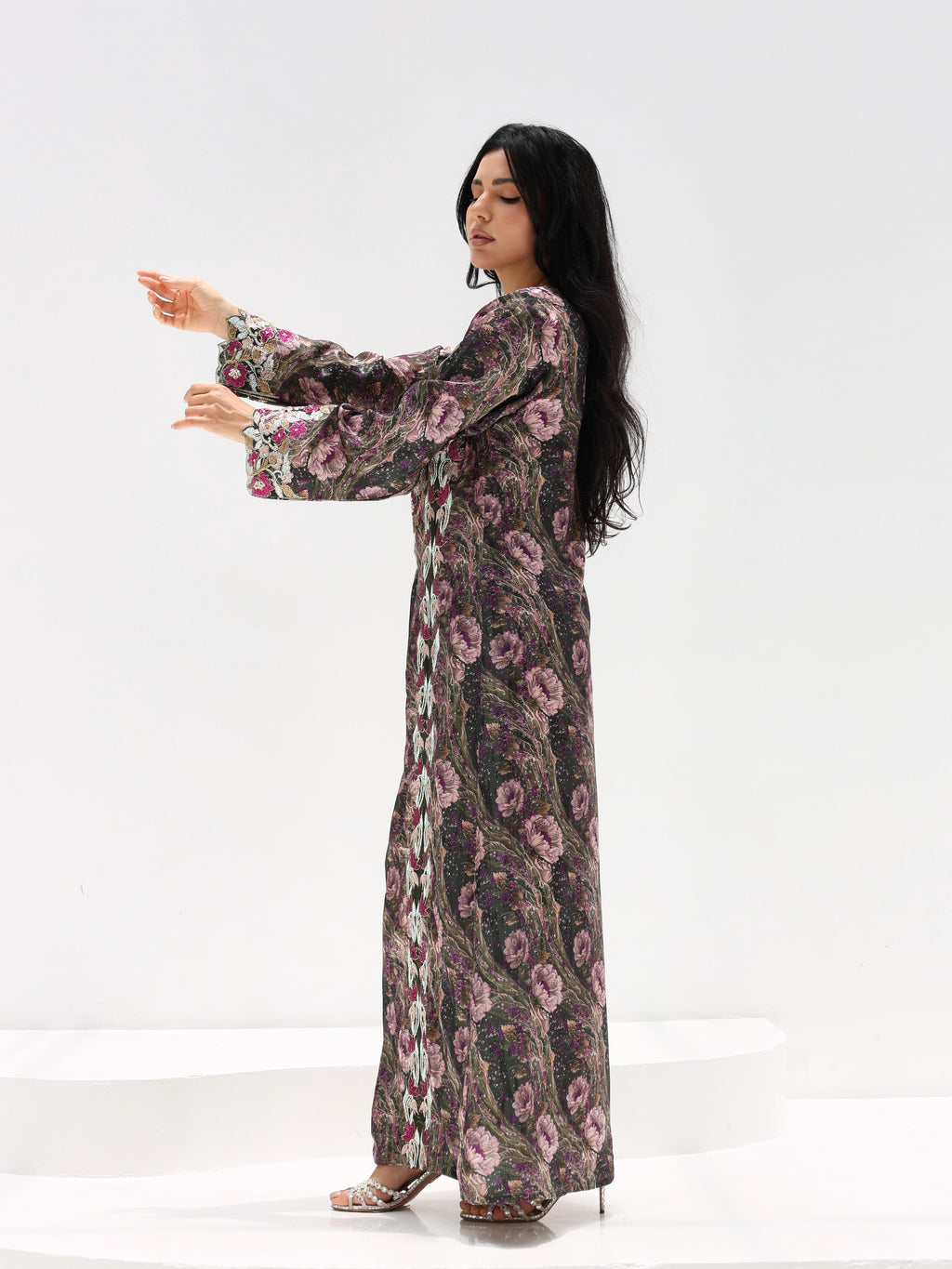 Midnight Rose Mukhawar — embroidered jacquard silk Emirati dress (19)