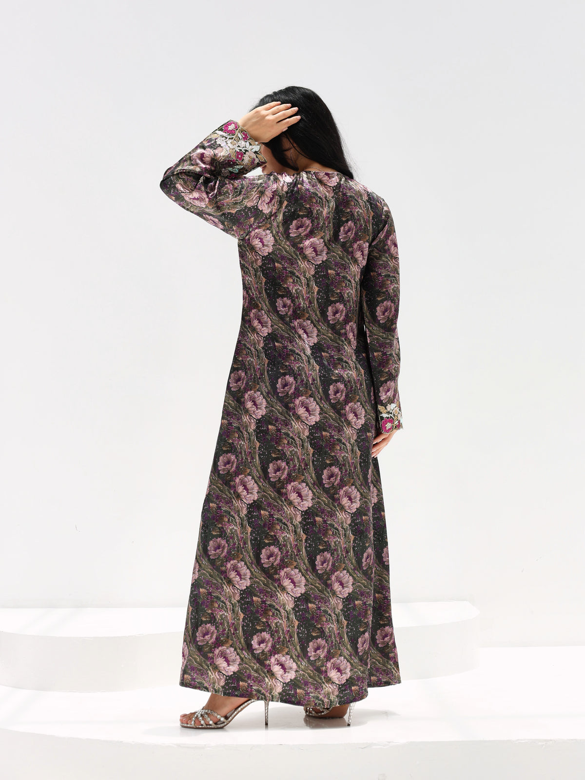 Midnight Rose Mukhawar — embroidered jacquard silk Emirati dress (21)