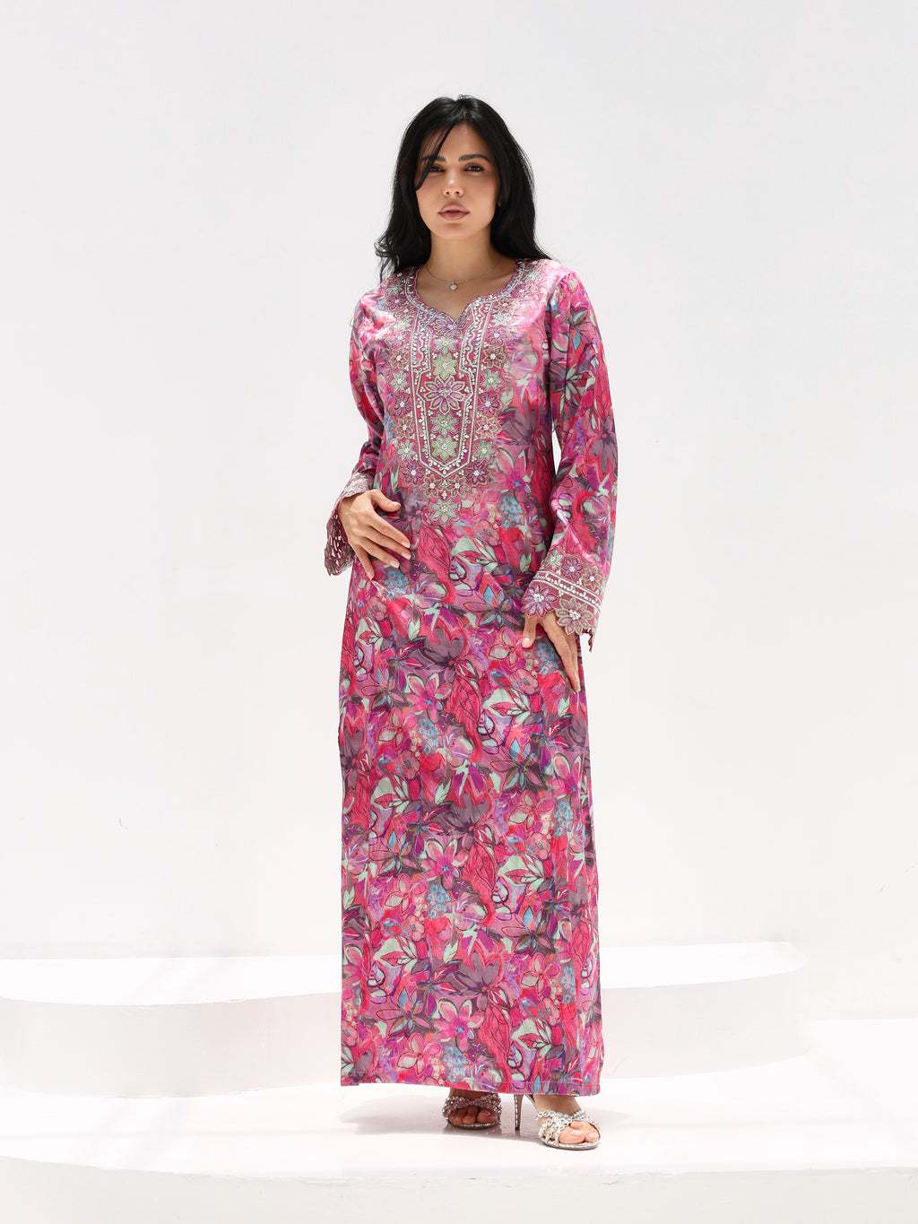 Magenta Bloom Mukhawar — embroidered jacquard silk Emirati dress (21)