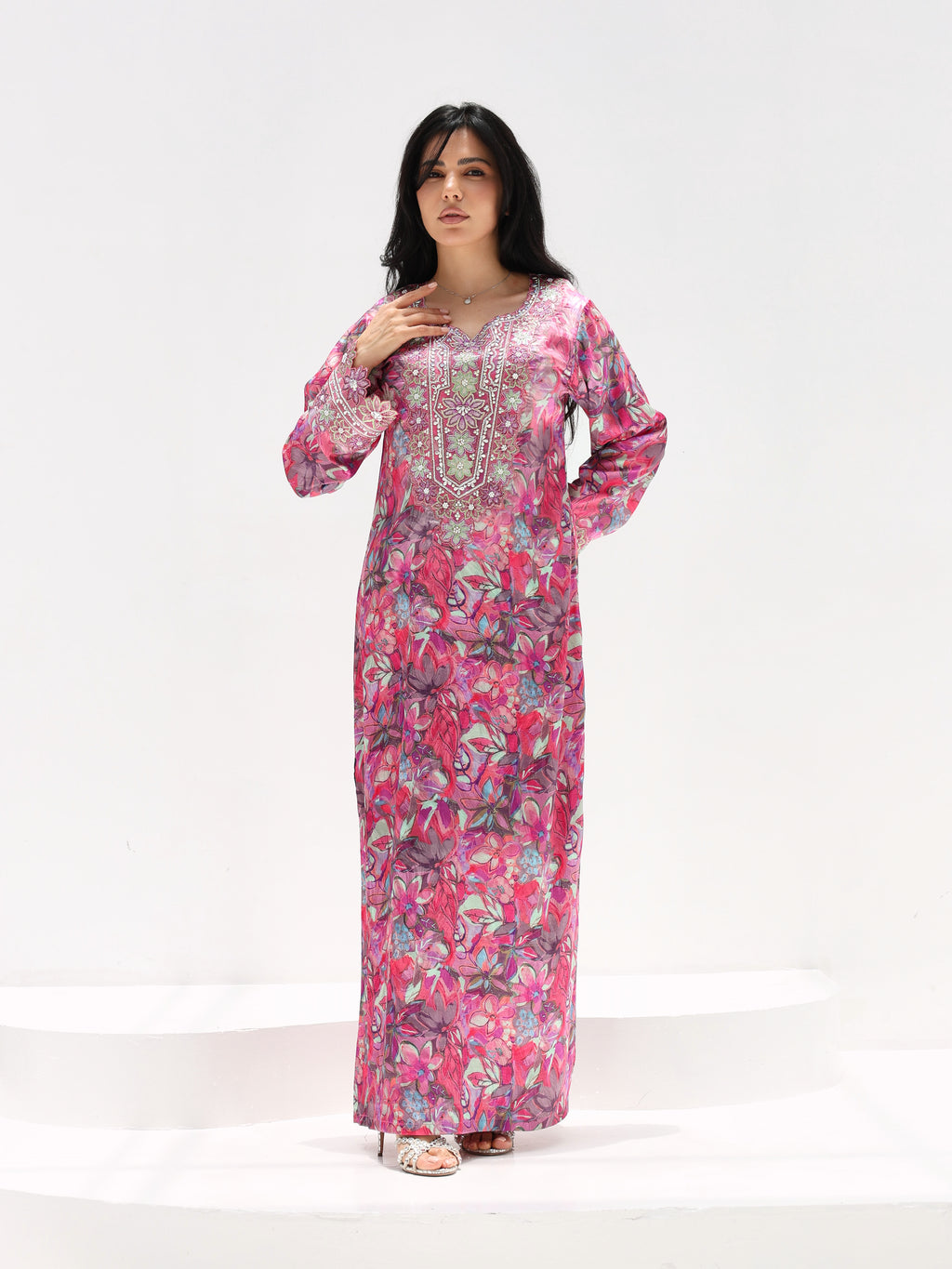 Magenta Bloom Mukhawar — embroidered jacquard silk Emirati dress (24)