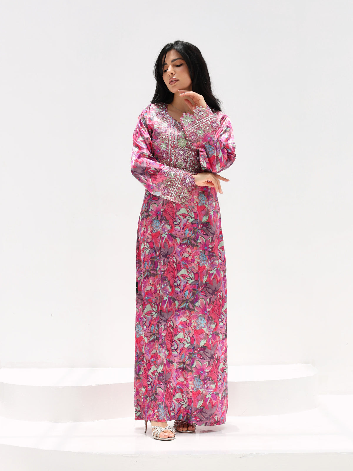 Magenta Bloom Mukhawar — embroidered jacquard silk Emirati dress (25)