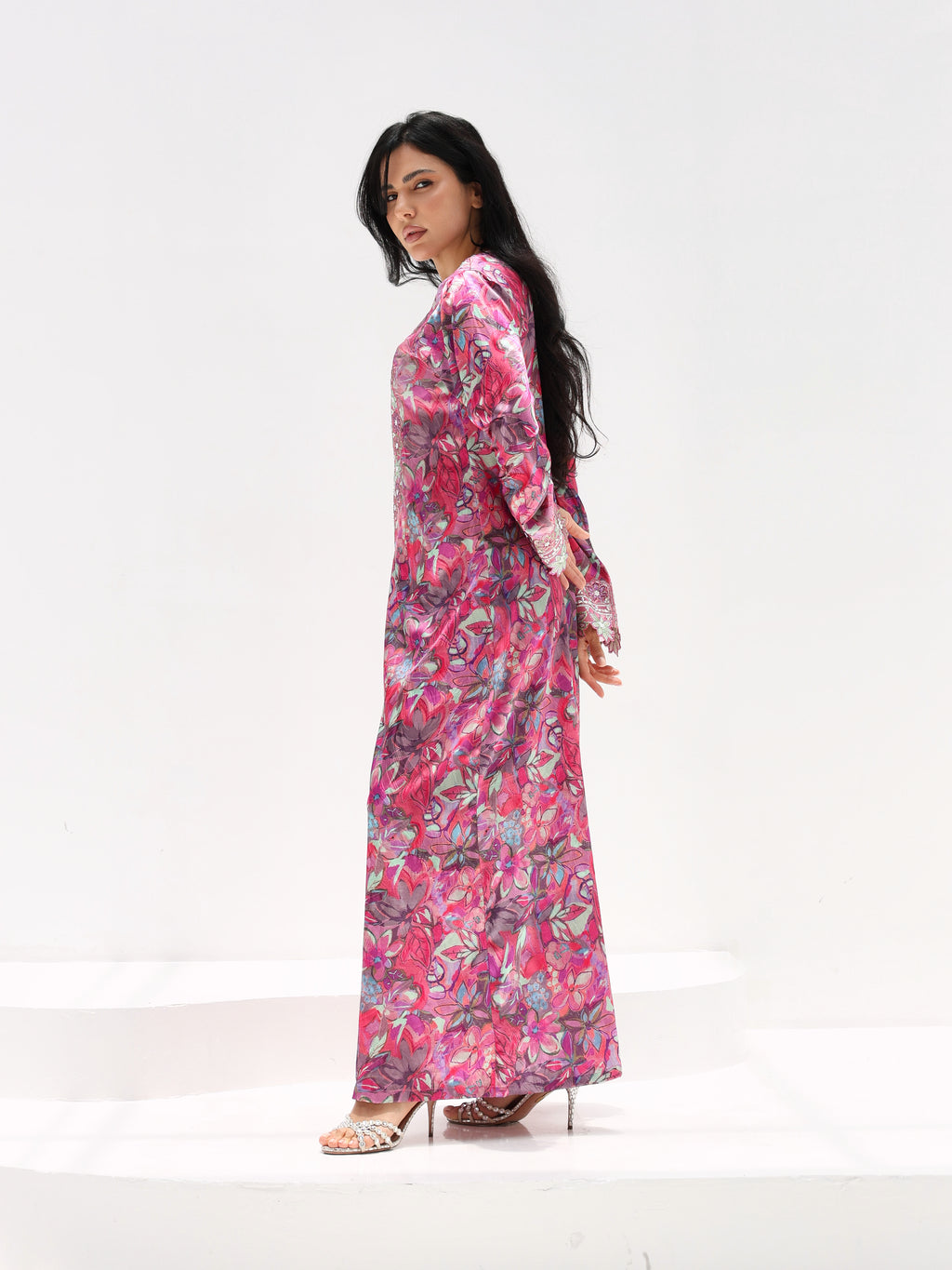 Magenta Bloom Mukhawar — embroidered jacquard silk Emirati dress (30)