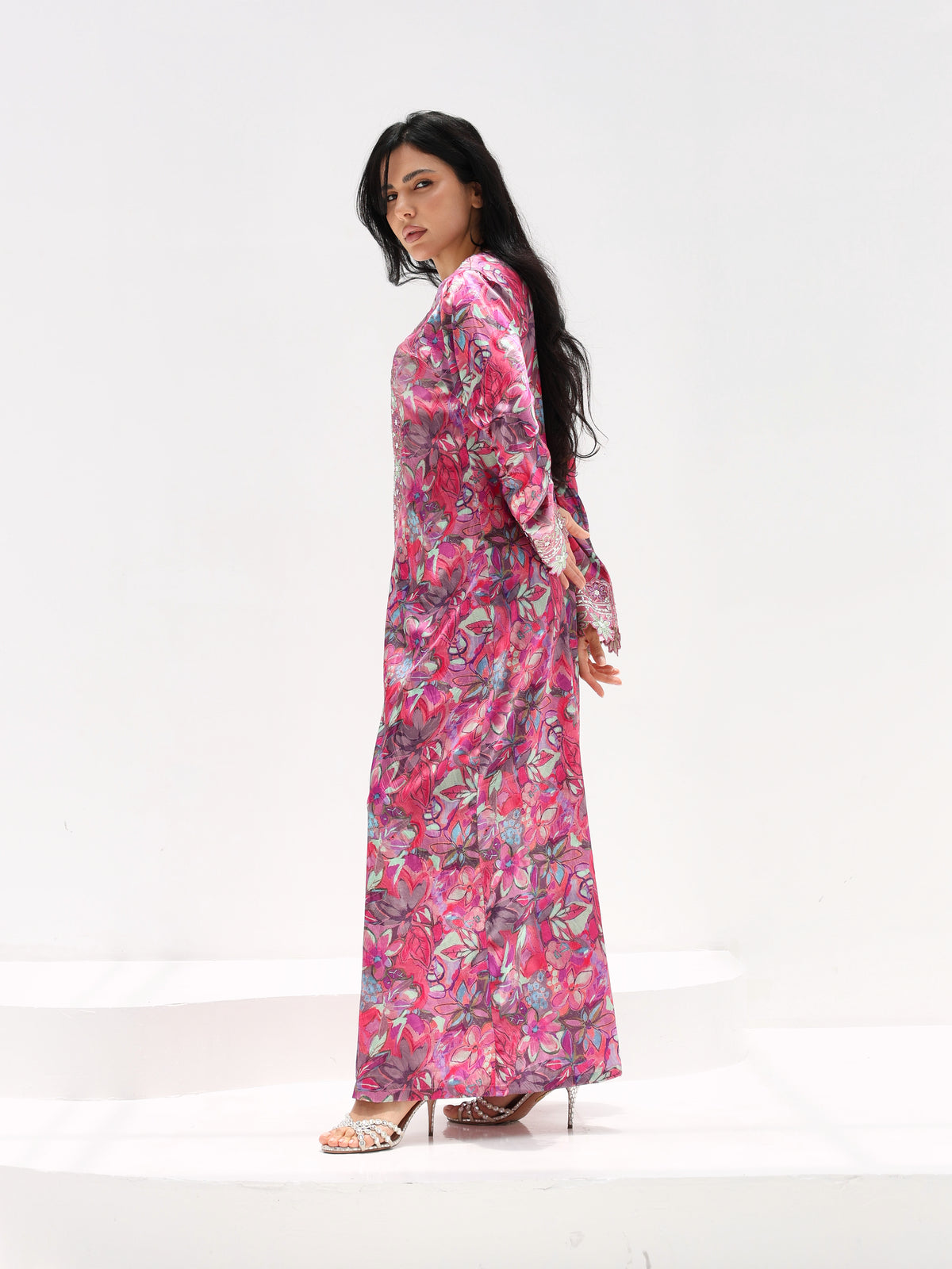 Magenta Bloom Mukhawar — embroidered jacquard silk Emirati dress (30)