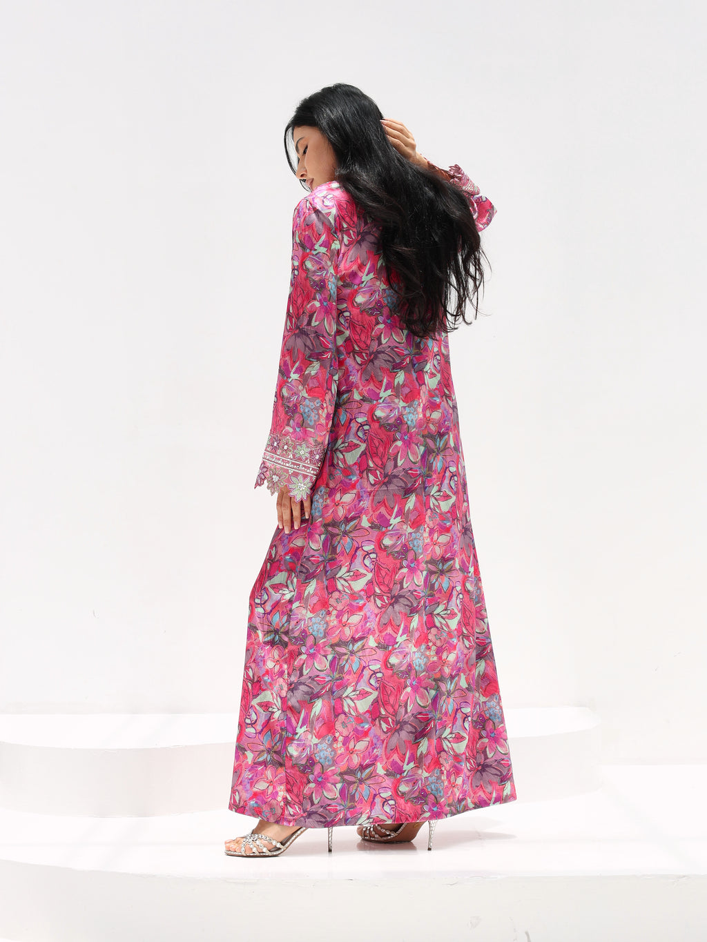 Magenta Bloom Mukhawar — embroidered jacquard silk Emirati dress (31)