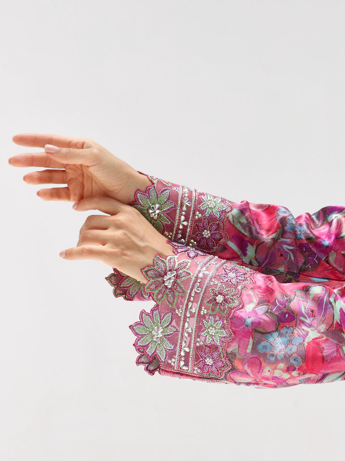 Magenta Bloom Mukhawar — embroidered jacquard silk Emirati dress (3)