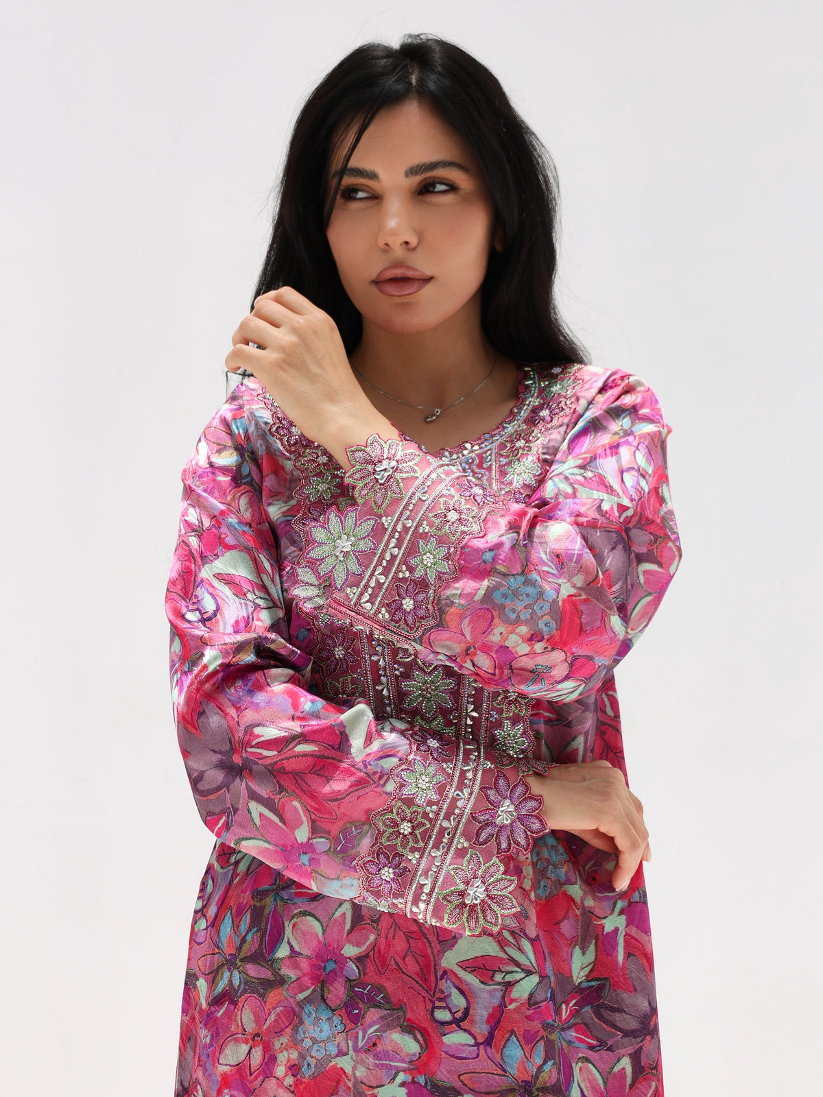 Magenta Bloom Mukhawar — embroidered jacquard silk Emirati dress (34)