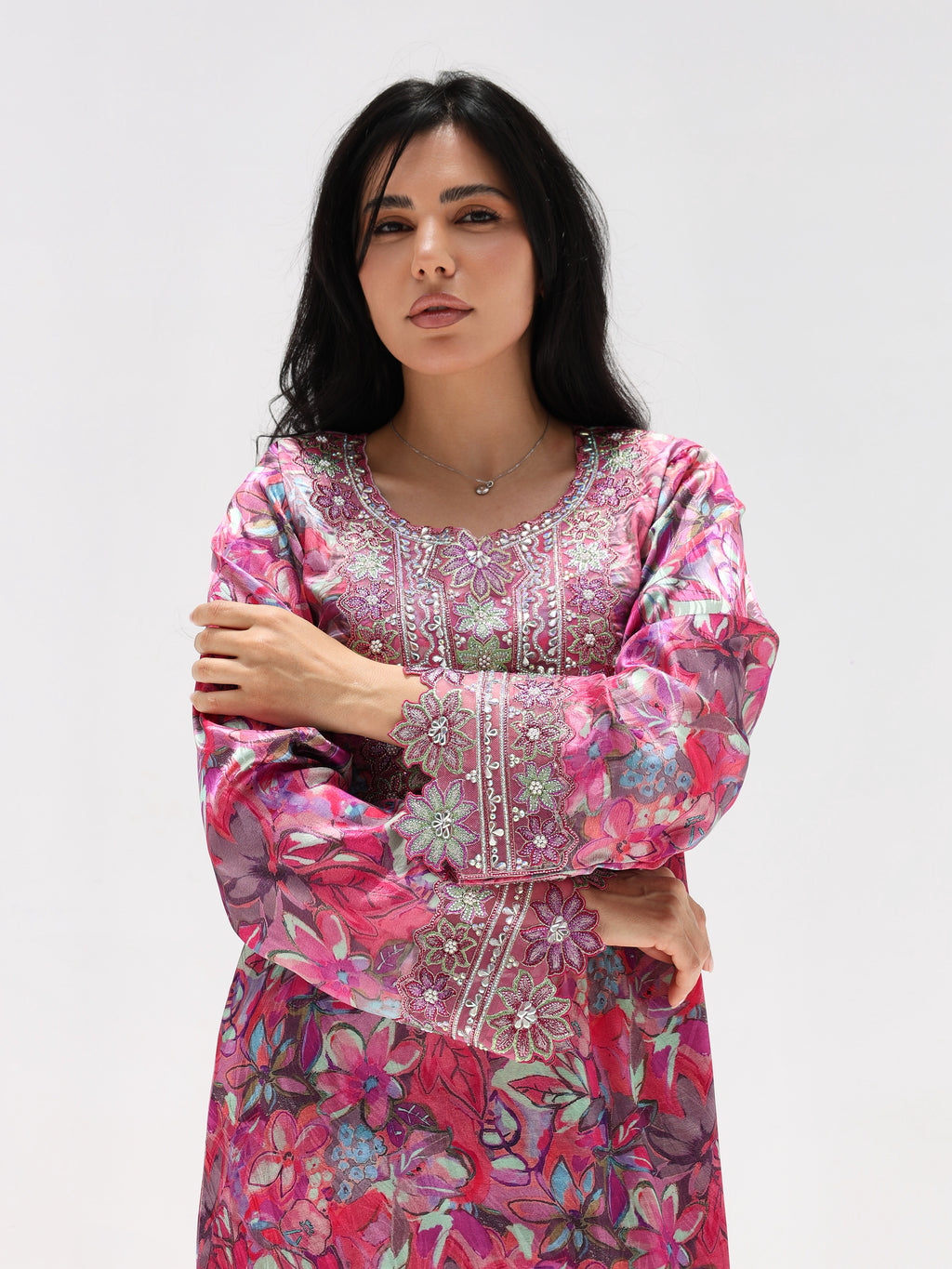Magenta Bloom Mukhawar — embroidered jacquard silk Emirati dress (35)