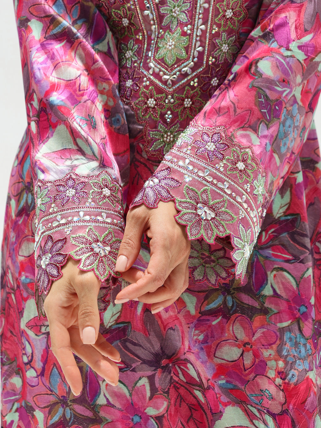 Magenta Bloom Mukhawar — embroidered jacquard silk Emirati dress (39)
