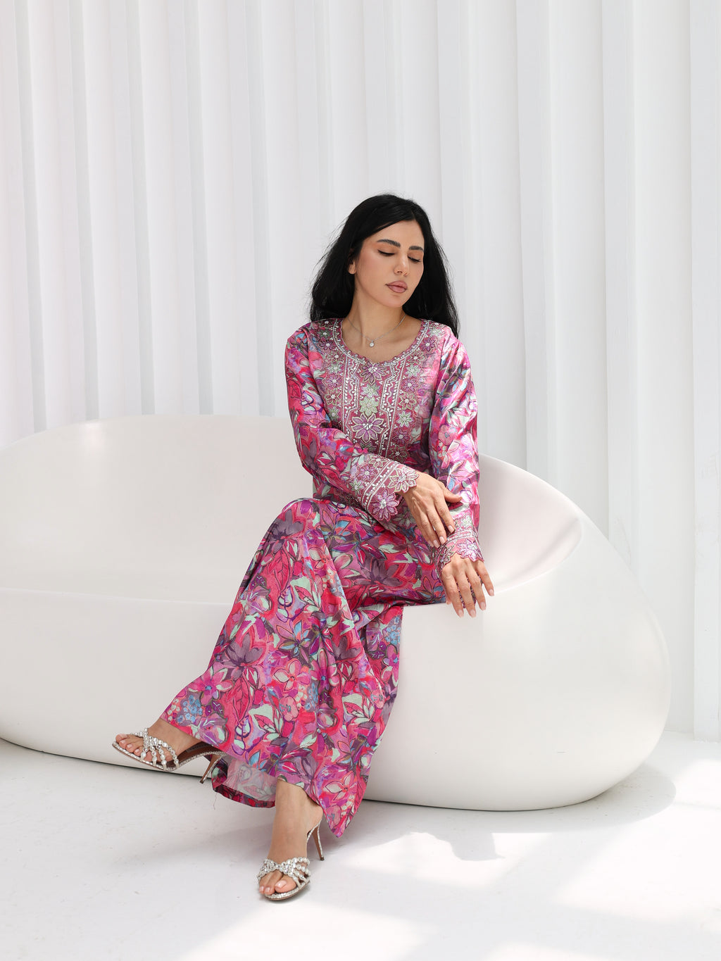 Magenta Bloom Mukhawar — embroidered jacquard silk Emirati dress (45)