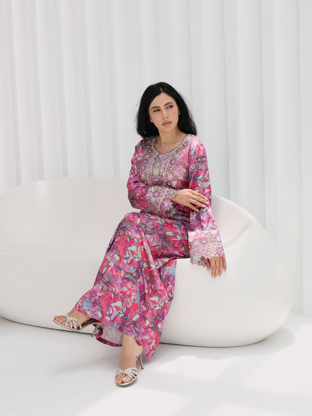 Magenta Bloom Mukhawar — embroidered jacquard silk Emirati dress (46)