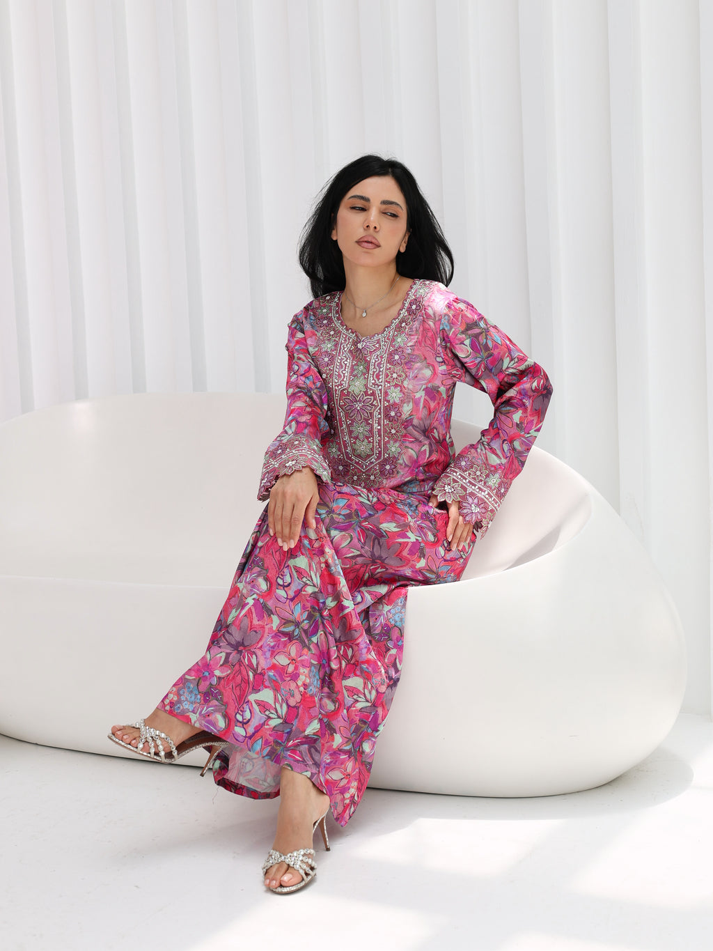 Magenta Bloom Mukhawar — embroidered jacquard silk Emirati dress (47)