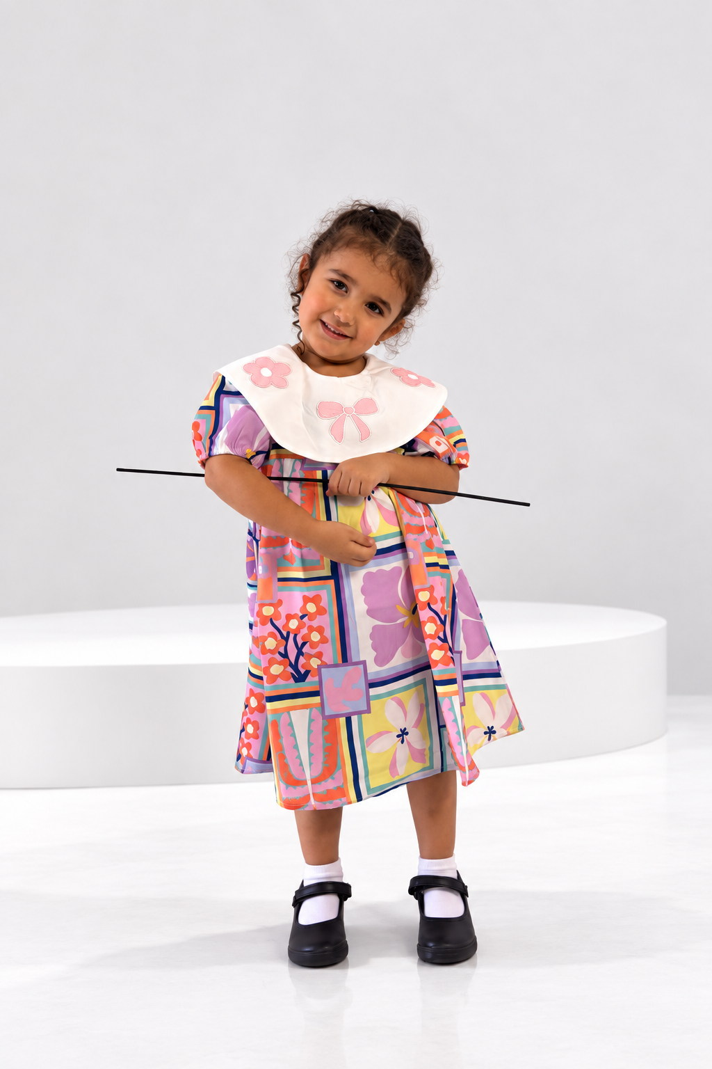 Patchwork floral girls dress with bow appliqué collar (6)