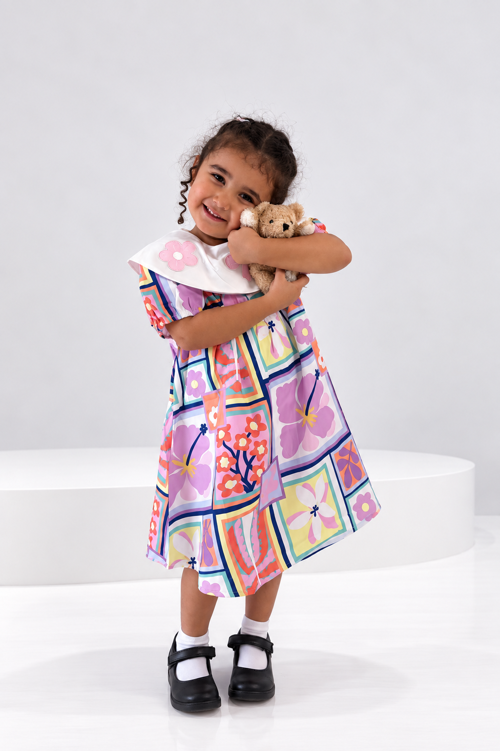 Patchwork floral girls dress with bow appliqué collar (4)